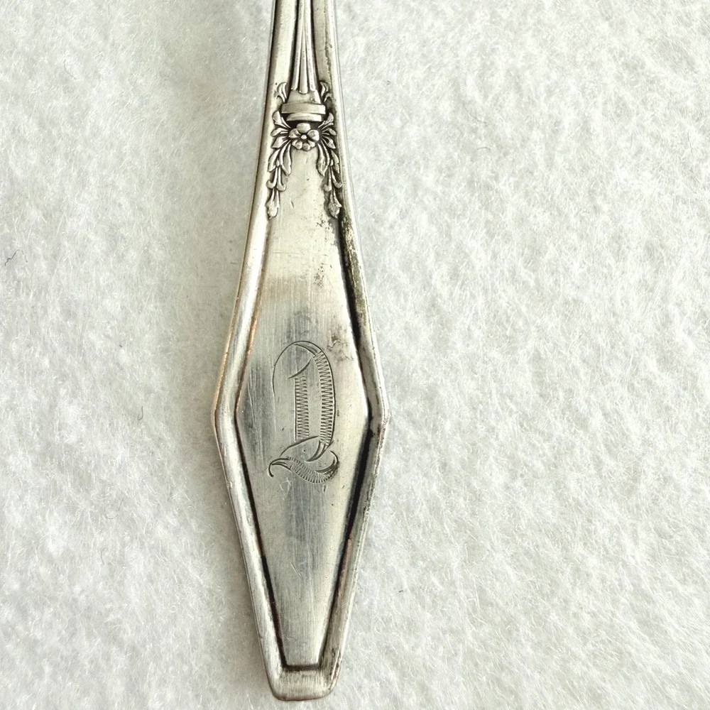 Antique Holmes & Edwards XII Silverplate Butter Knife 1920 Monogram‎ D